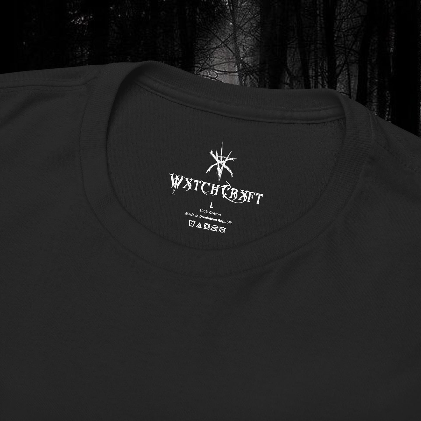 WXTCHCRXFT VXNOMTHEMENACE GRAPHIC TEE