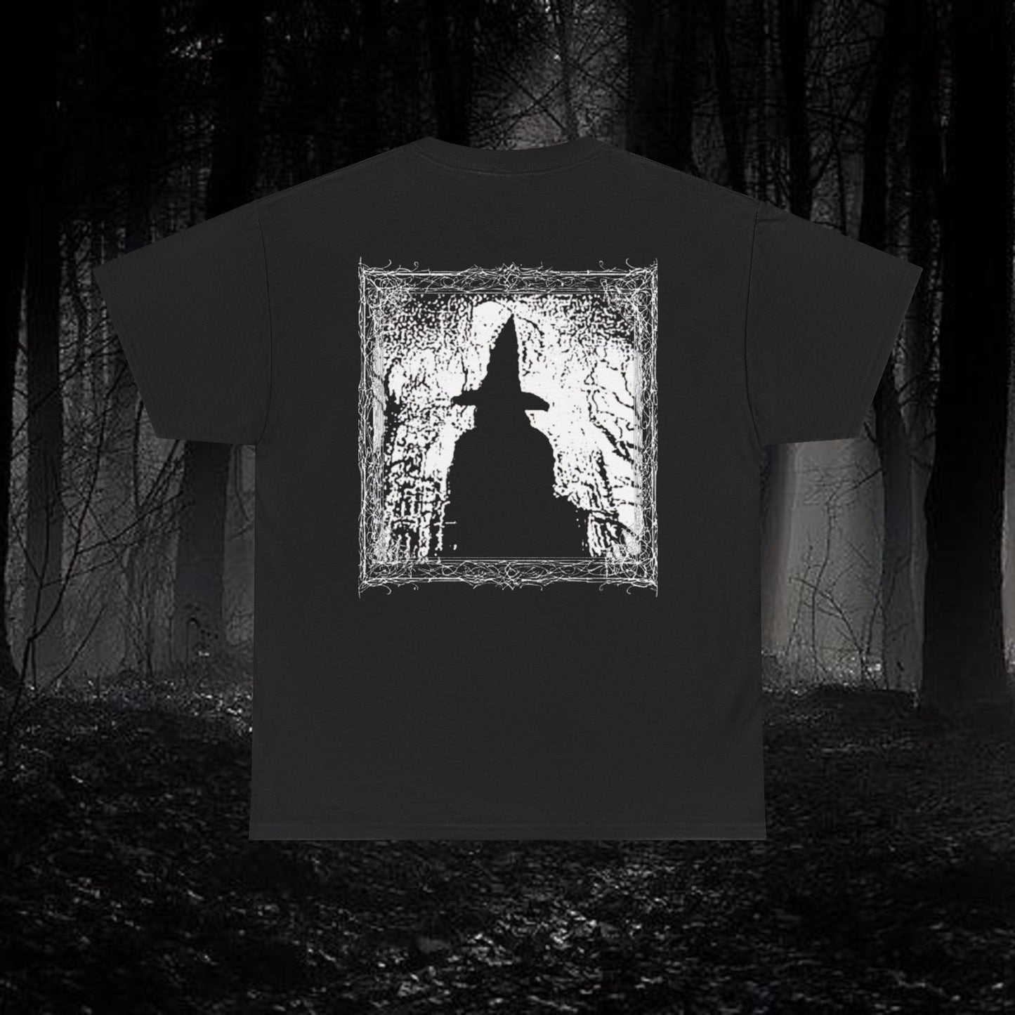 WXTCHCRXFT VXNOMTHEMENACE GRAPHIC TEE